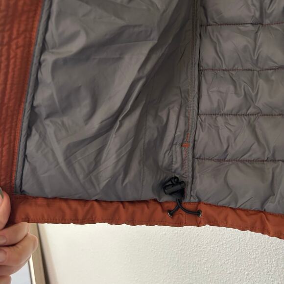 Pulse Full-Zip Puffer Vest in Rust Quilted Vest - Picture 8 of 13
